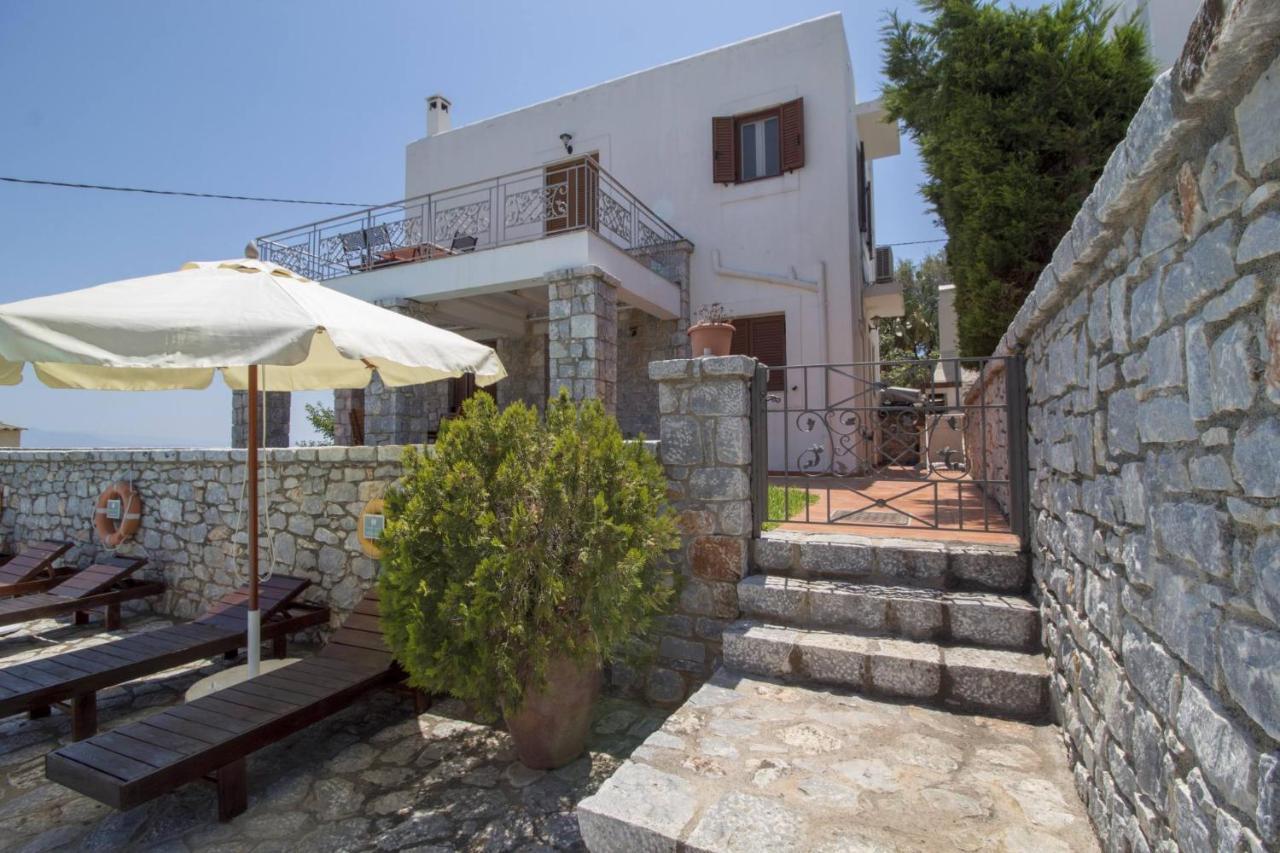 Malvazios Villas #4 Gythio Eksteriør billede